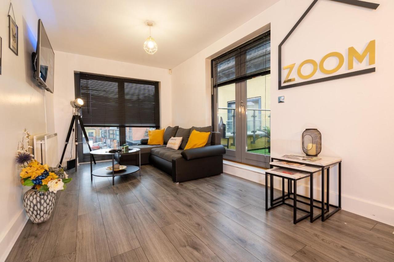 Luxe Place - Netflix & Workspace For 6 Birmingam Exterior foto
