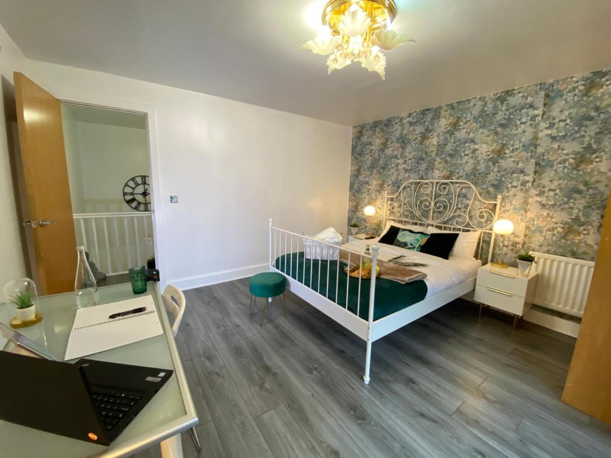 Luxe Place - Netflix & Workspace For 6 Birmingam Exterior foto