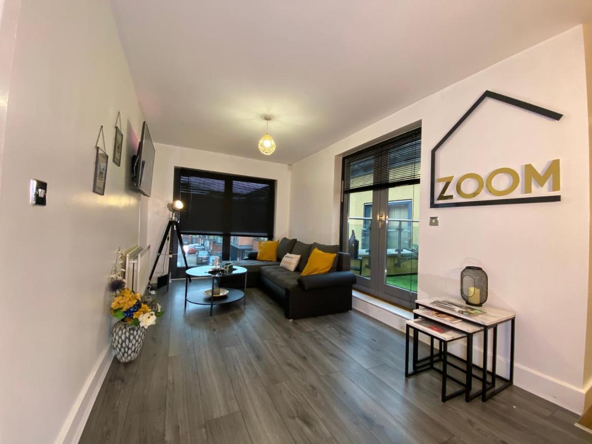 Luxe Place - Netflix & Workspace For 6 Birmingam Exterior foto